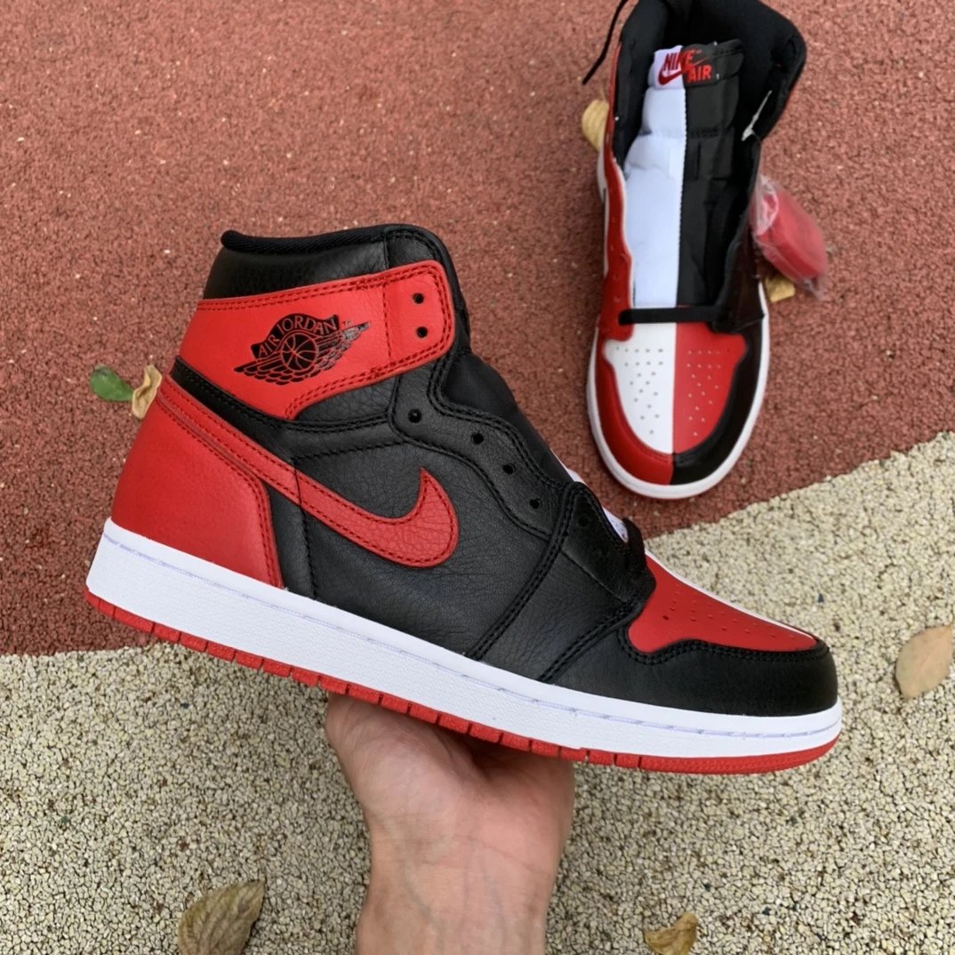 Nike Air Jordan 1 High Sneakers