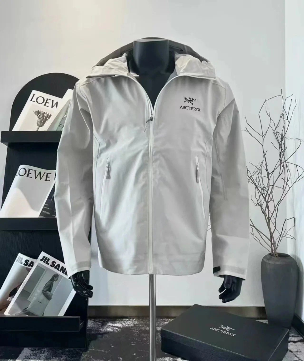 ASICS Jackets Hooded Sports Jacket — Arc-J ivory white