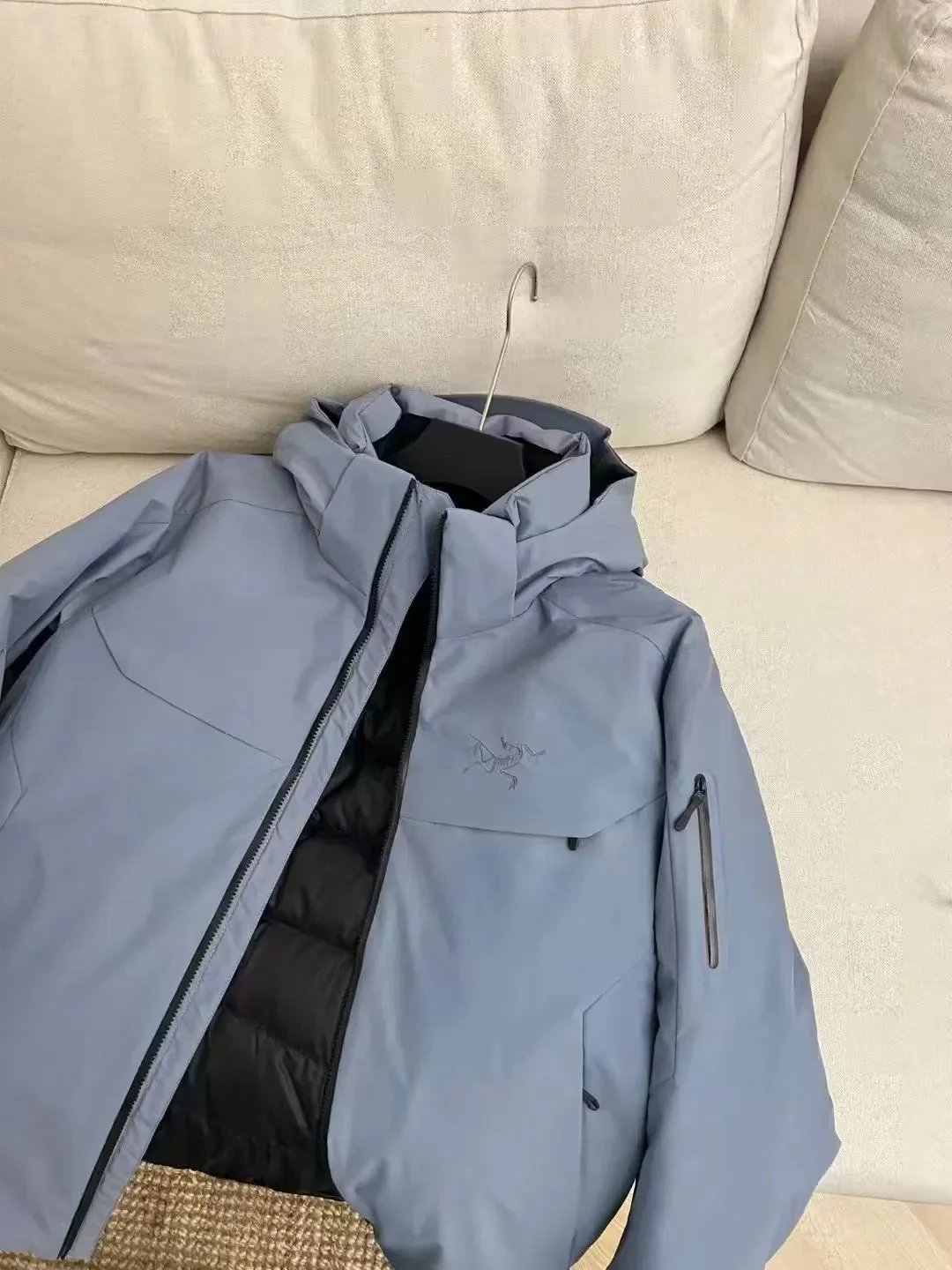 ASICS Jackets Hooded Sports Jacket image 9