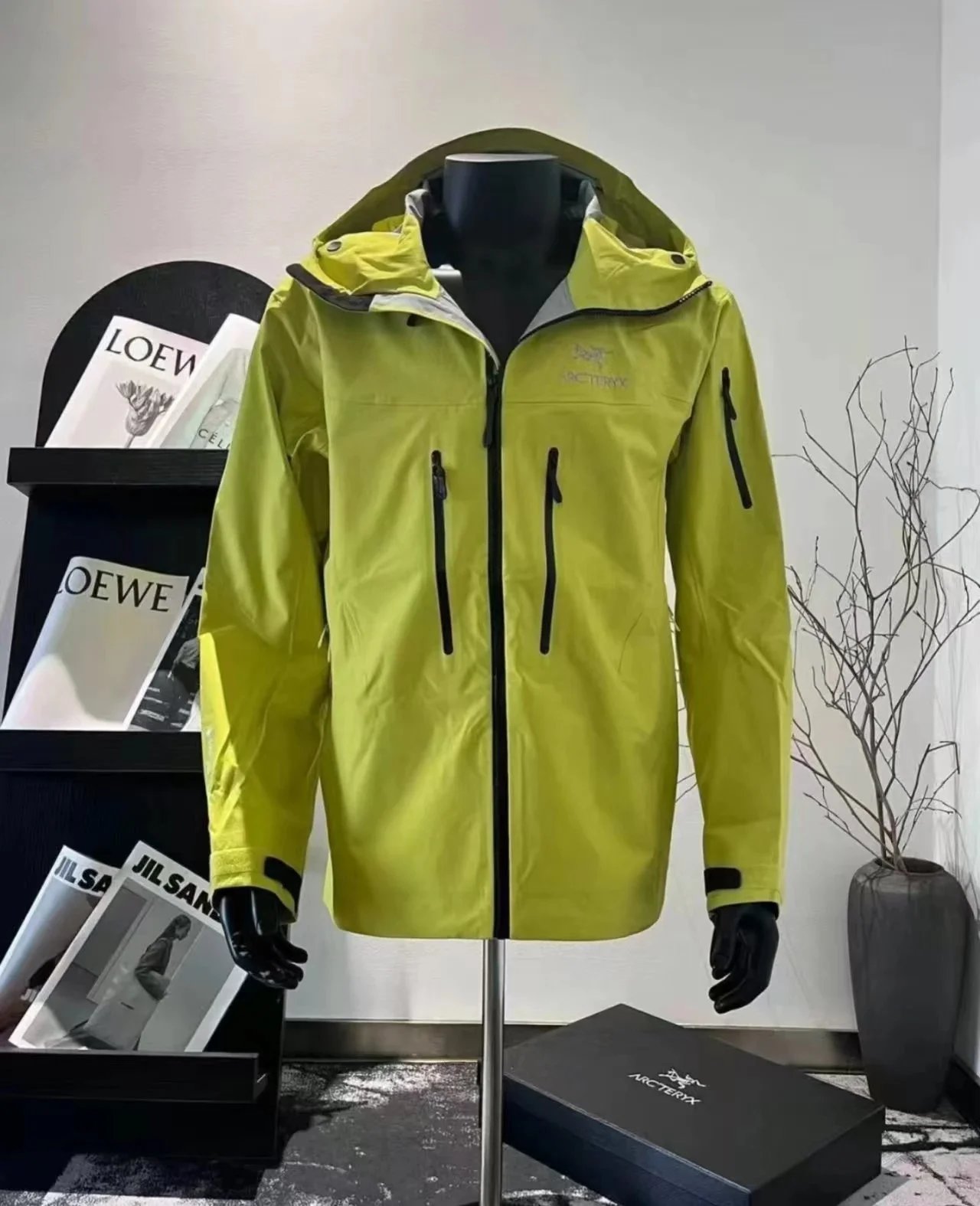 ASICS Jackets Hooded Sports Jacket — Arc-J yellow