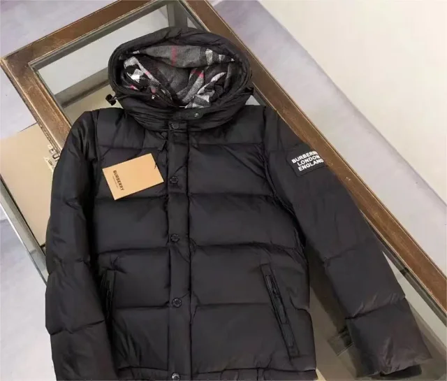 Burberry Down Jackets Hooded quilted jacket with check lining product detail image 10