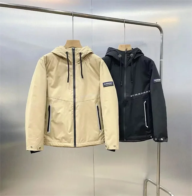 Burberry Down Jackets Hooded quilted jacket with check lining product detail image 4