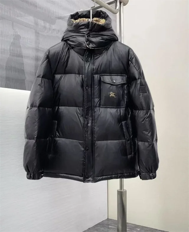 Burberry Down Jackets Hooded quilted jacket with check lining product detail image 5