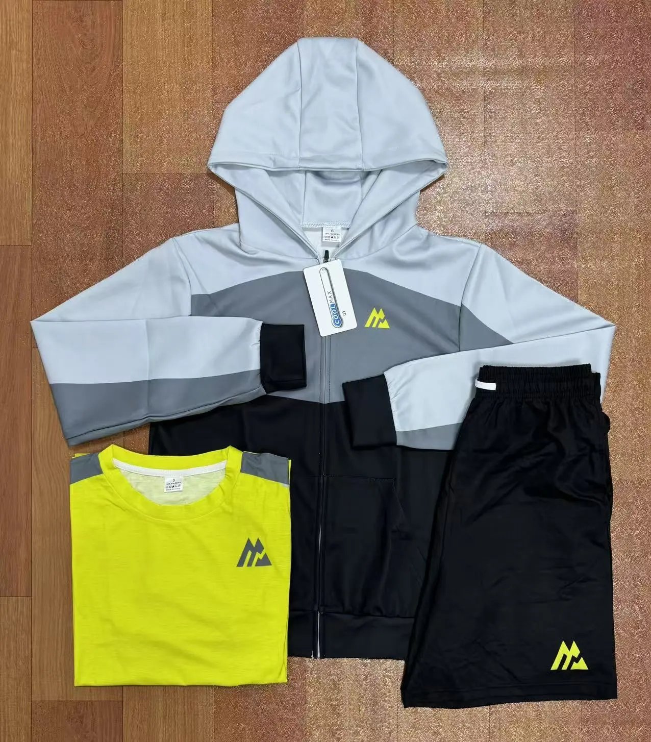 Nike Matching Sets Three-Piece Hooded Jacket, T-Shirt and Shorts Set — (Shorts-style three-piece set)-L285