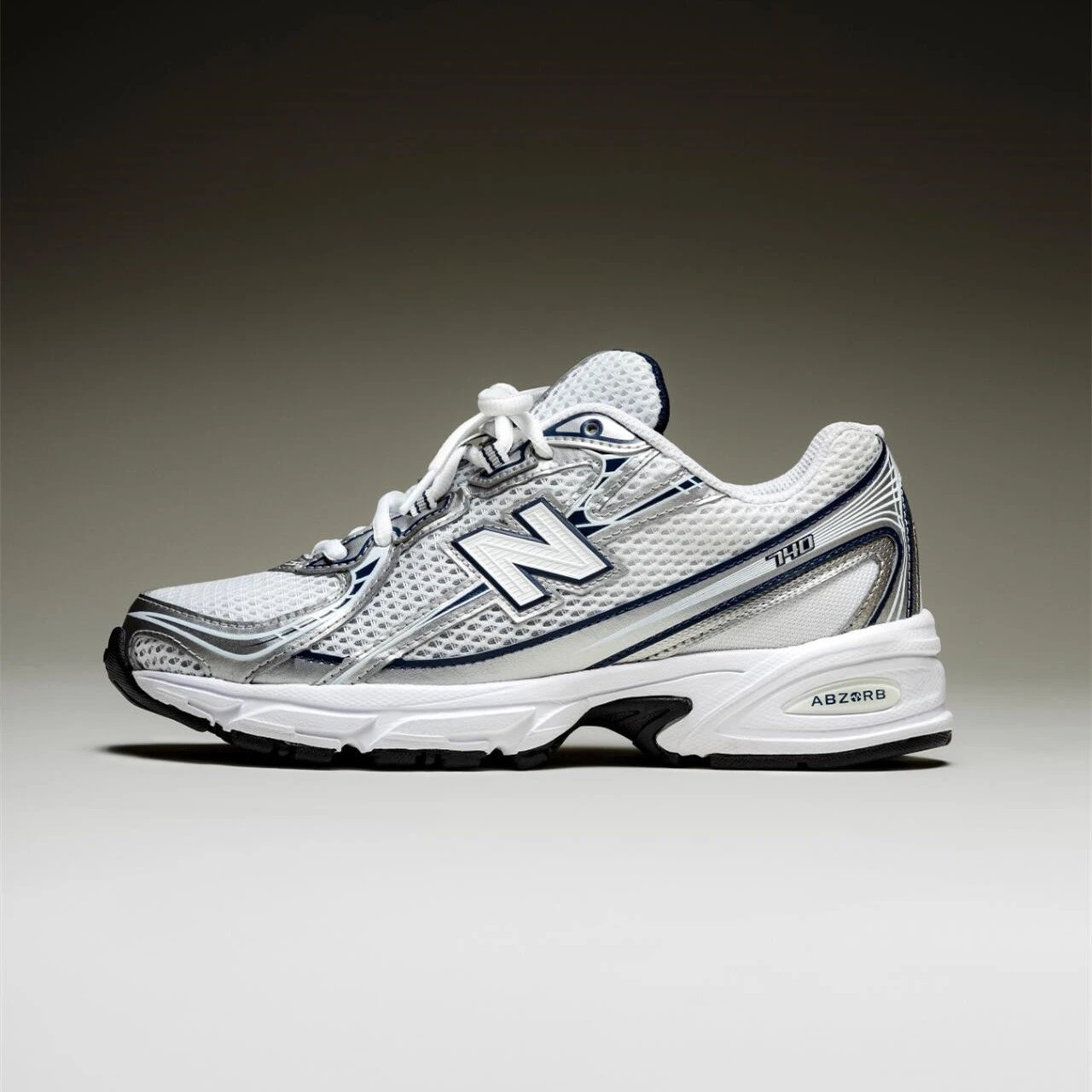 New Balance Sneakers 1906R — 40