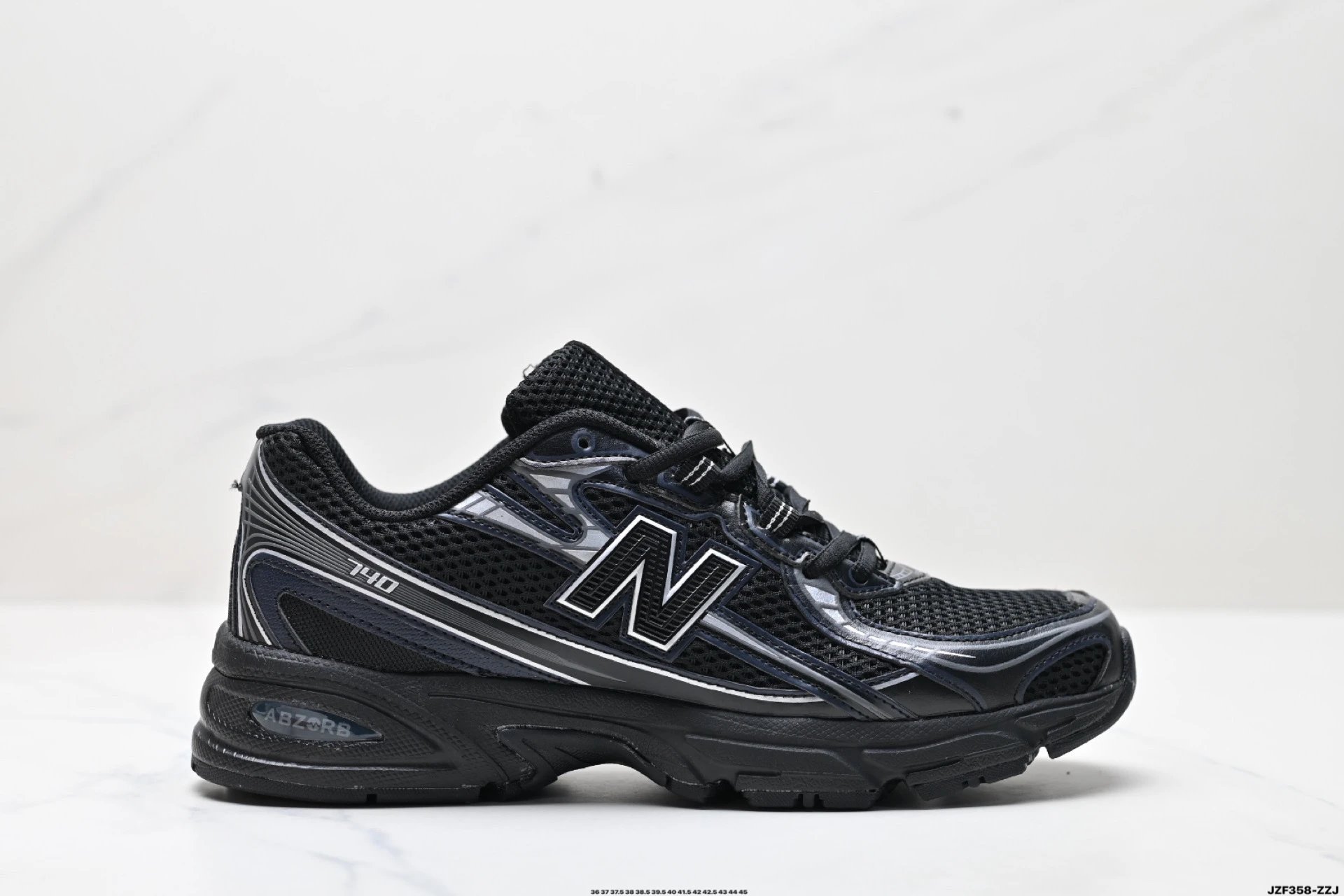 New Balance Sneakers 1906R — 39