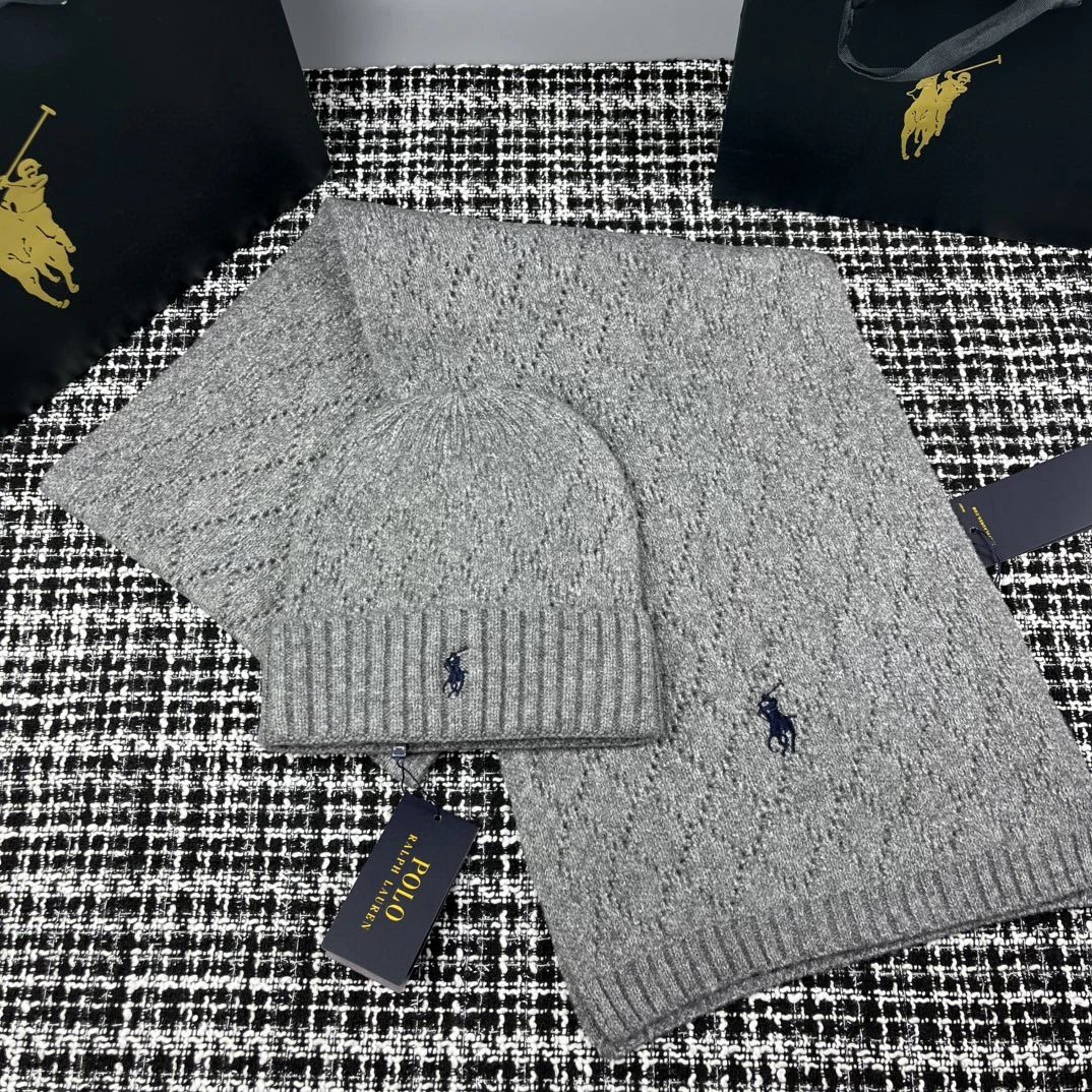 UGG Knit hat and scarf set — RALPH LAUREN-Diamond-patterned gray