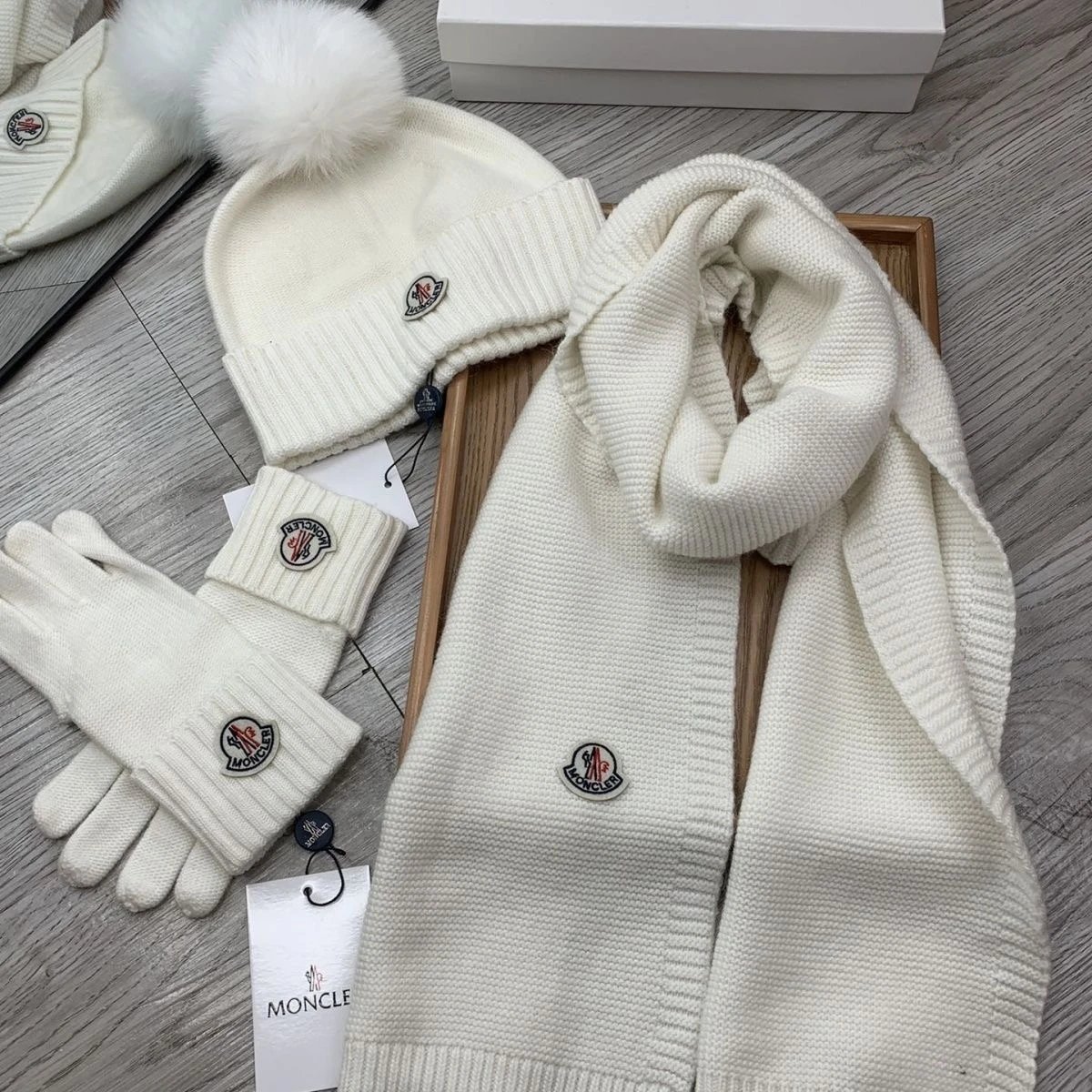 UGG Knit hat and scarf set — Moncler Three-piece set-beige