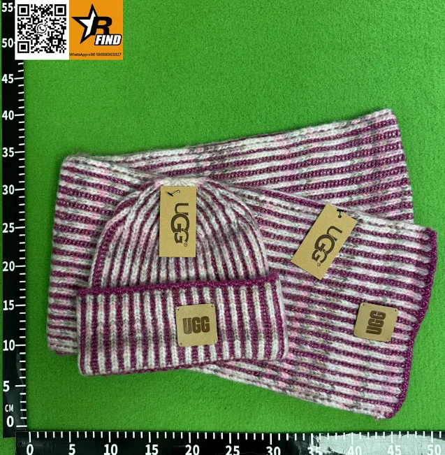 UGG Knit hat and scarf set product detail image 2