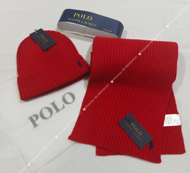 UGG Knit hat and scarf set — RALPH LAUREN-Red