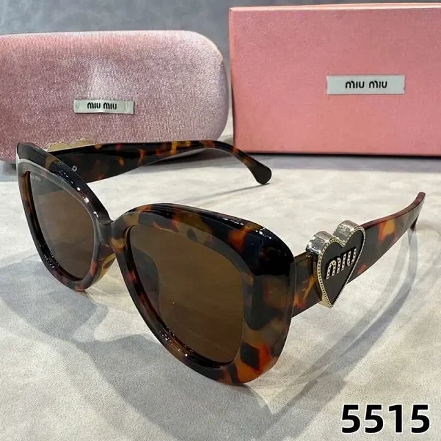 Miu Eyewear 5515 Heart-Logo Square Sunglasses product detail image 4