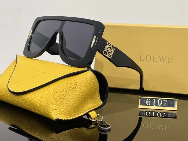 Loewe Flower Frame Black Sunglasses - 4