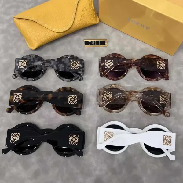 Loewe Flower Frame Black Sunglasses - 3