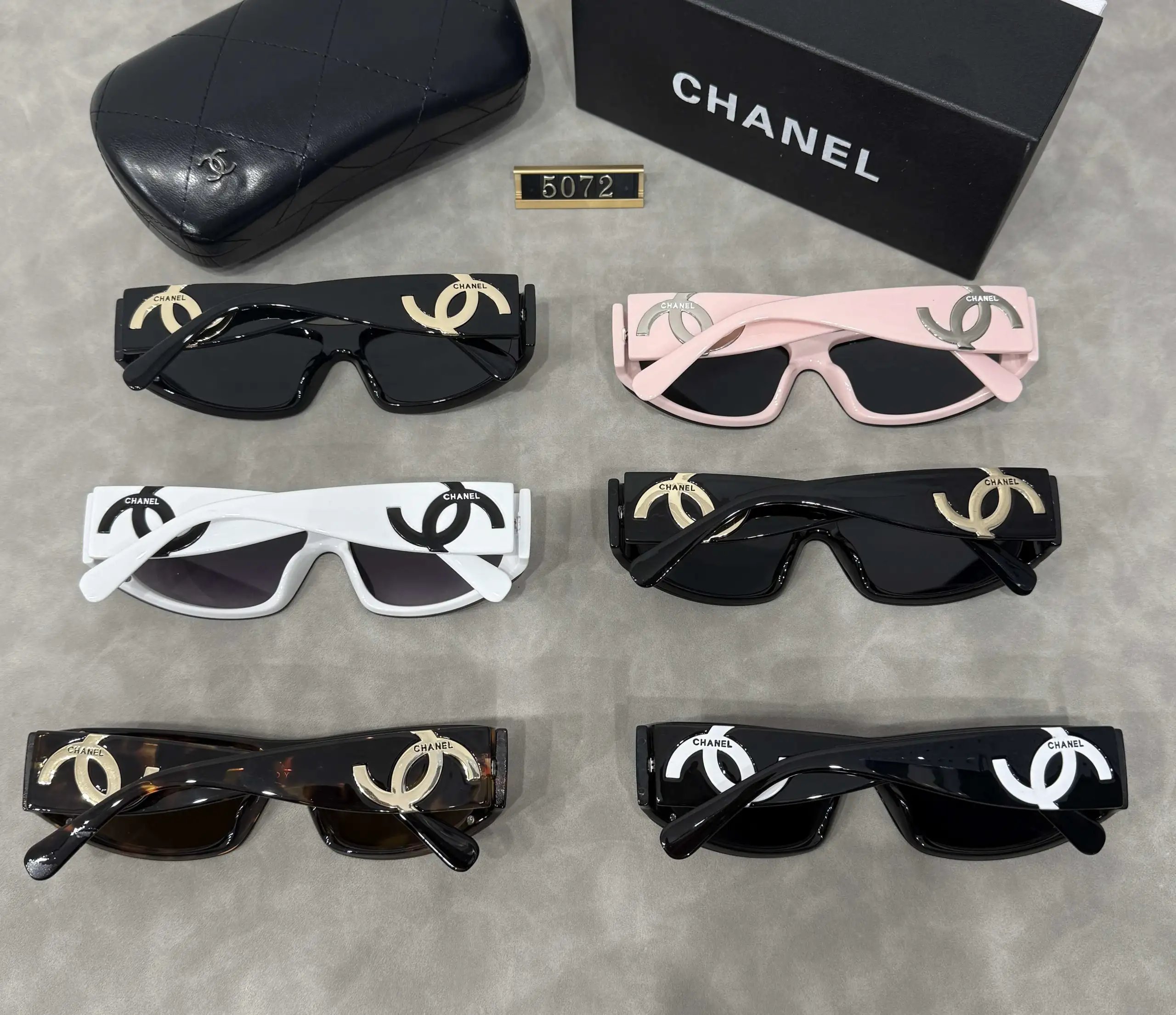Chanel 5072 Black Wh