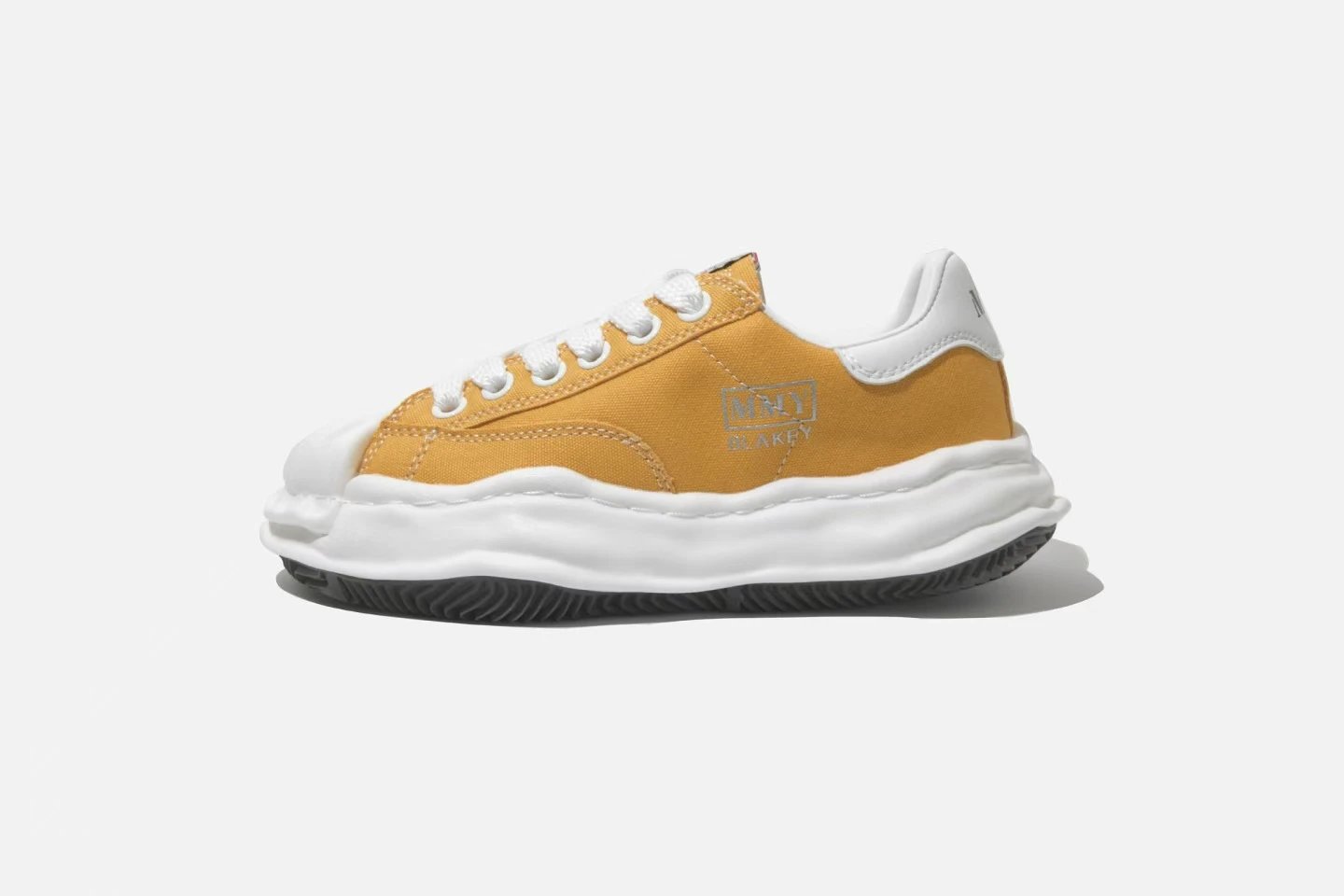 Unbranded Sneakers Low-Top Lace-Up with Sawtooth Sole — MMY-14