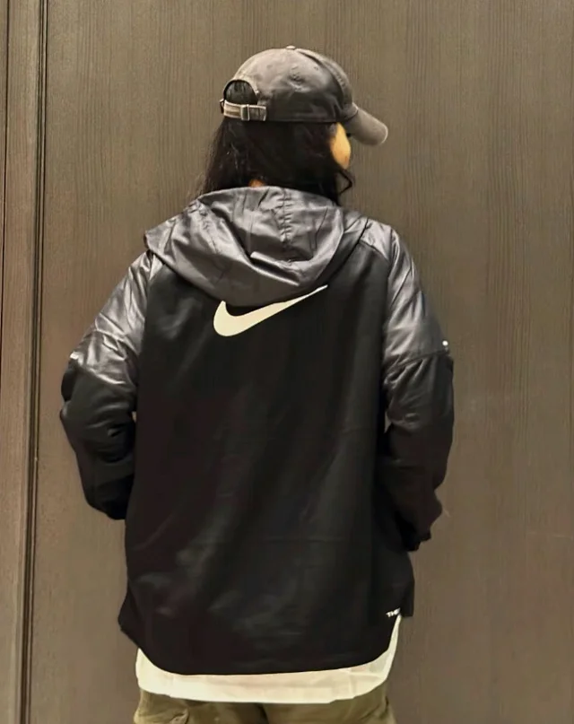 Nike Jackets Running Division Hooded Reflective Grid Windbreaker product detail image 6