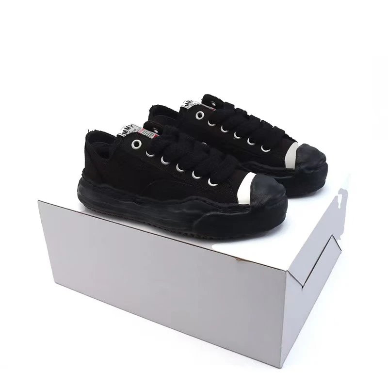 Unbranded Sneakers Low-Top Lace-Up with Sawtooth Sole — MMY-09