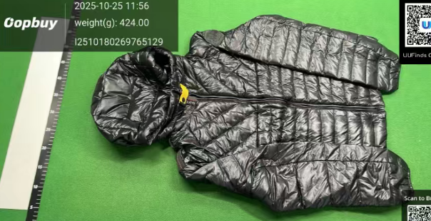 Black (Chinese version skydiving non refundable, more details available at whtspp+853 66840092)