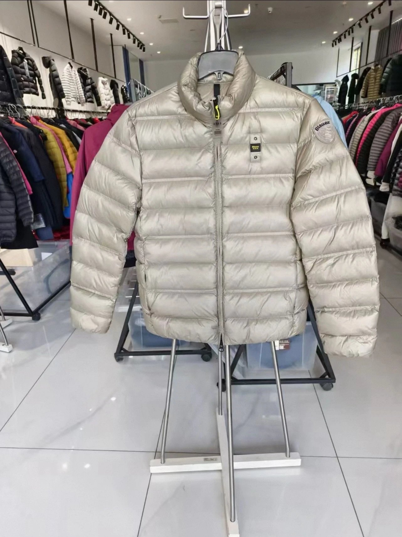 16 (More styles+WhatsApp 853 66840092)