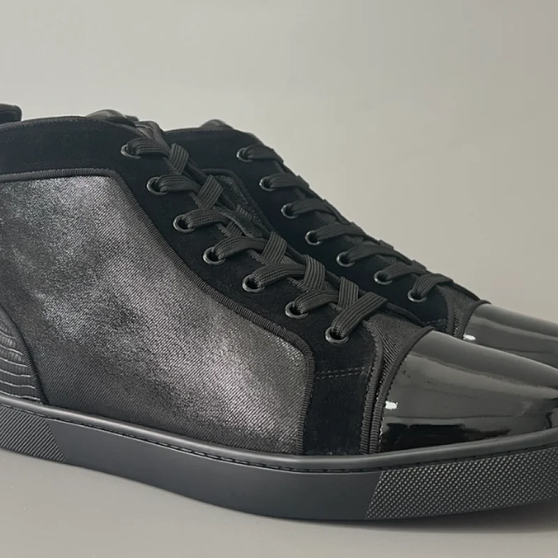 High-top 4