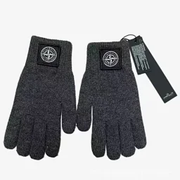 thumbnail for 工厂批发秋冬针织帽手套合集2c