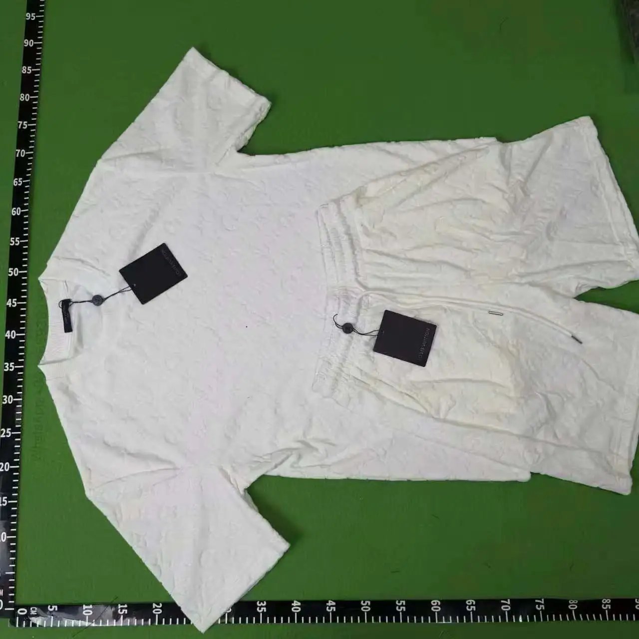 Hot 1 LV Crew Neck