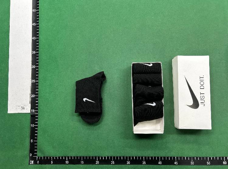 Nike Socks Ribbed crew image 2