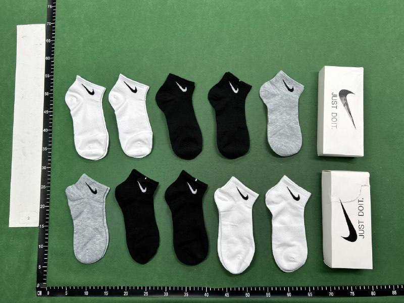 Nike Socks Ribbed crew image 7