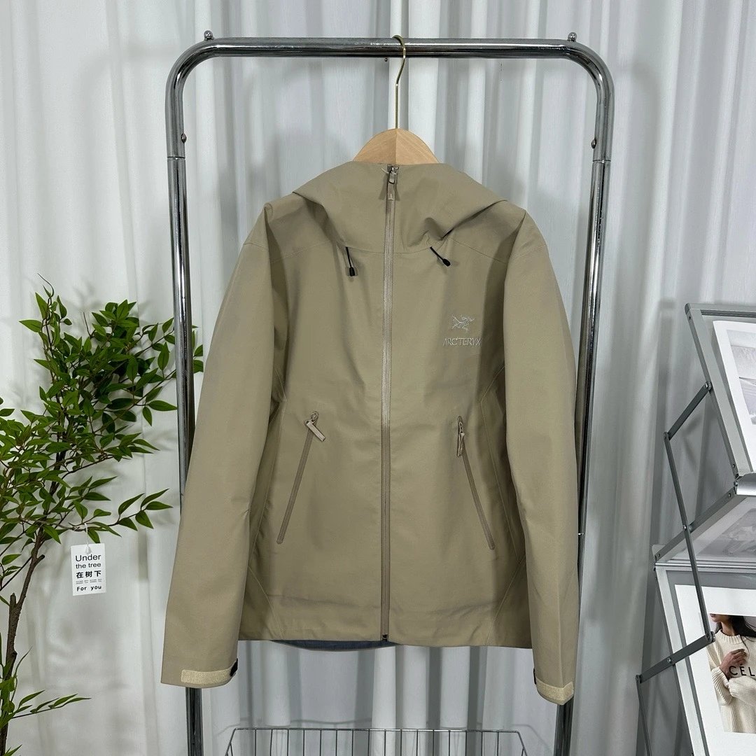 Arcteryx Jacket Gore-Tex Beige