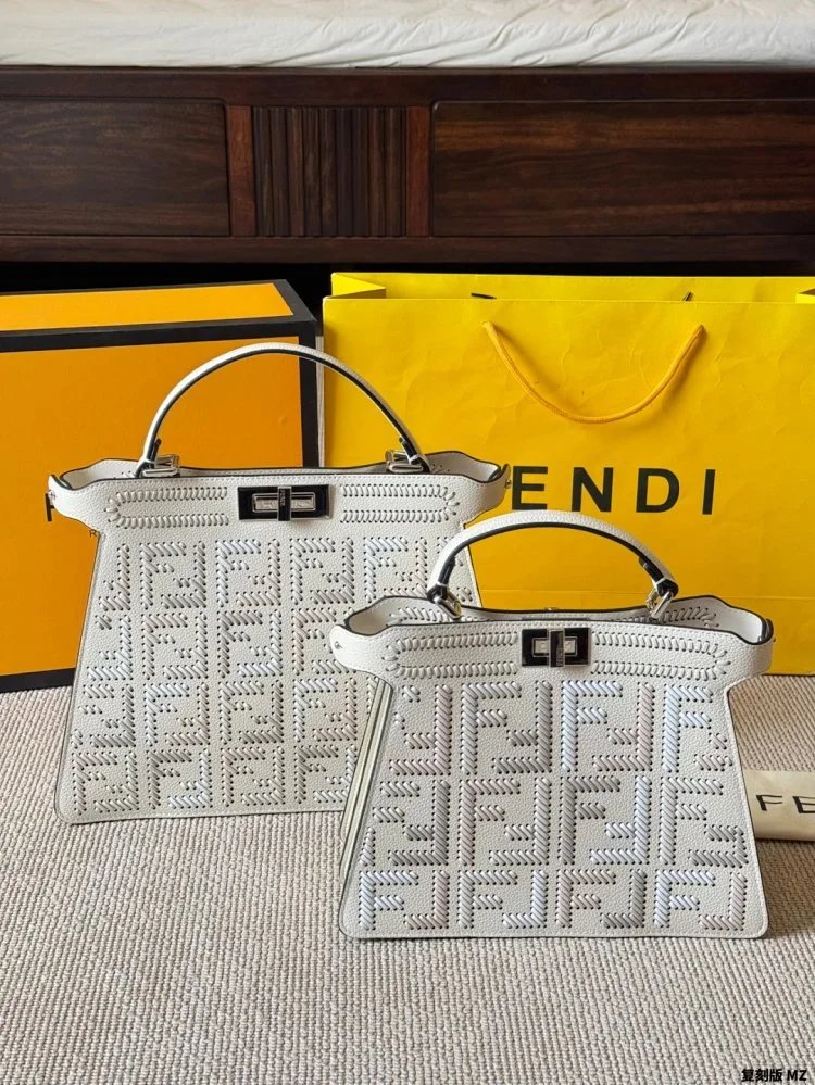 F*ndi Handbags Peekaboo SeeU 2025 - 132618