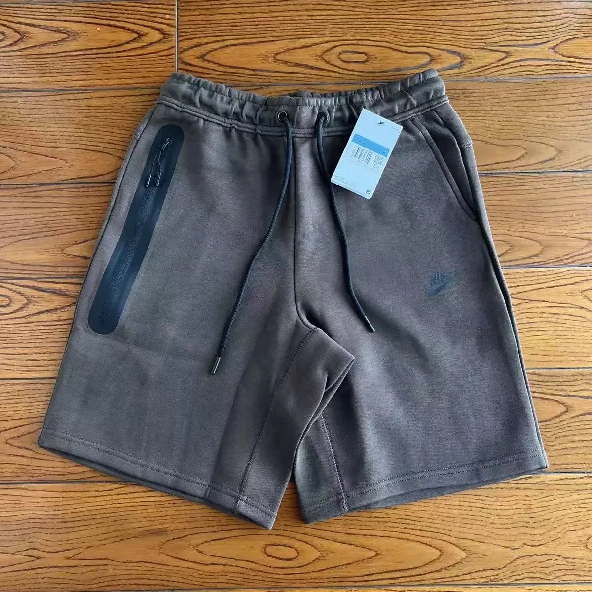 Nike Shorts Fleece Drawstring with Zippered Pocket — 9