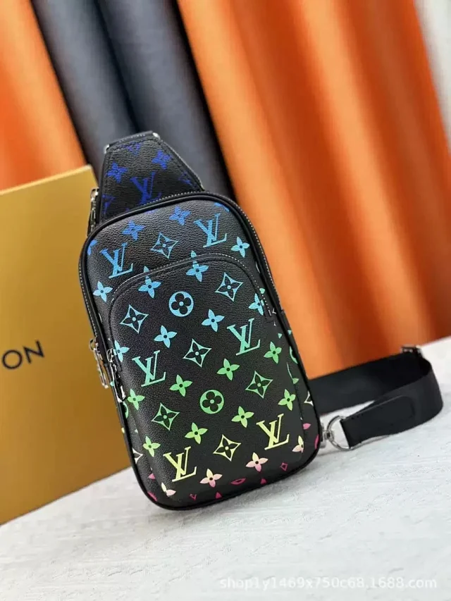 Louis Vuitton Crossbody Bags Monogram Sling Bag product detail image 2