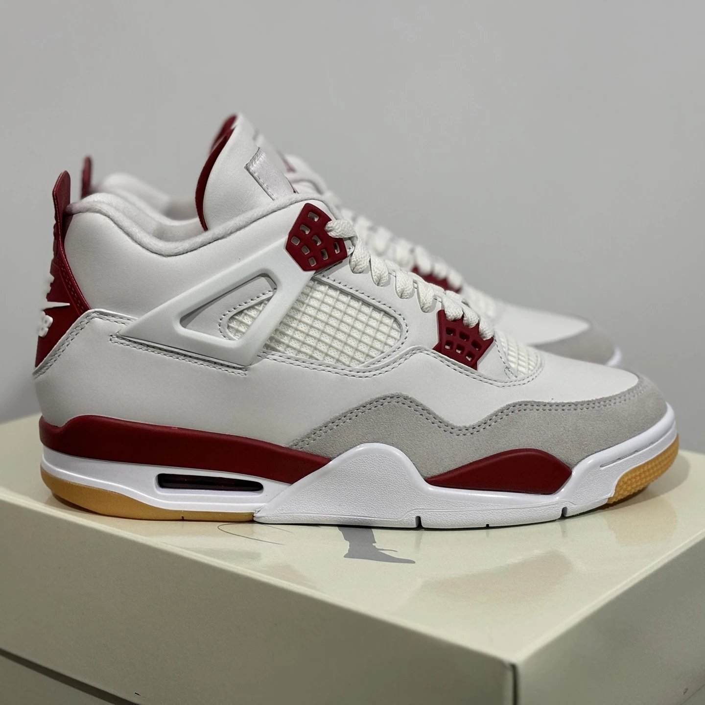 SB x J4 Varsity Red LJR GX OG Batch DR5415-106