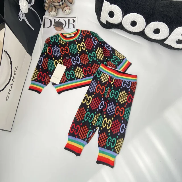 Gucci Matching Sets Children's two-piece sweater and jogger product detail image 3