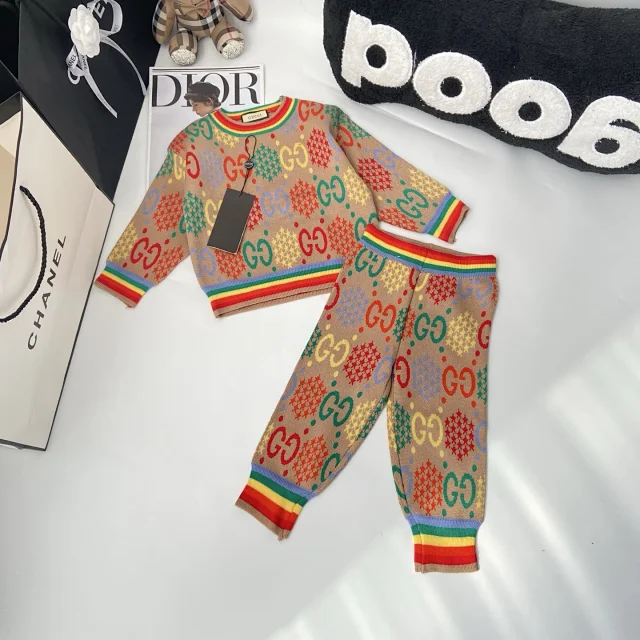 Gucci Matching Sets Children's two-piece sweater and jogger product detail image 2