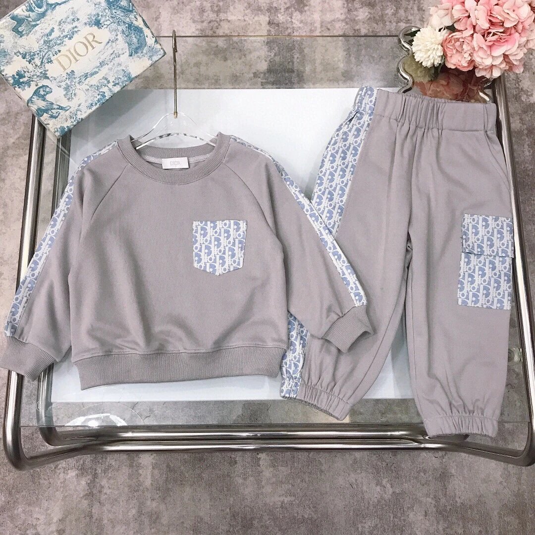 Gucci Matching Sets Children's two-piece sweater and jogger image 12