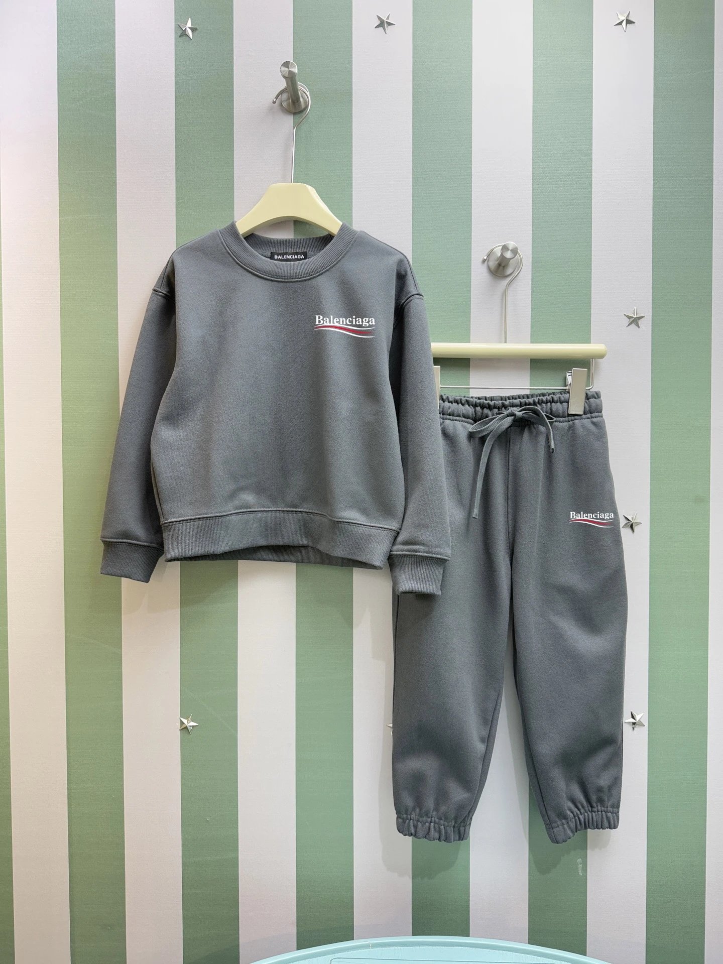 Gucci Matching Sets Children's two-piece sweater and jogger — 26