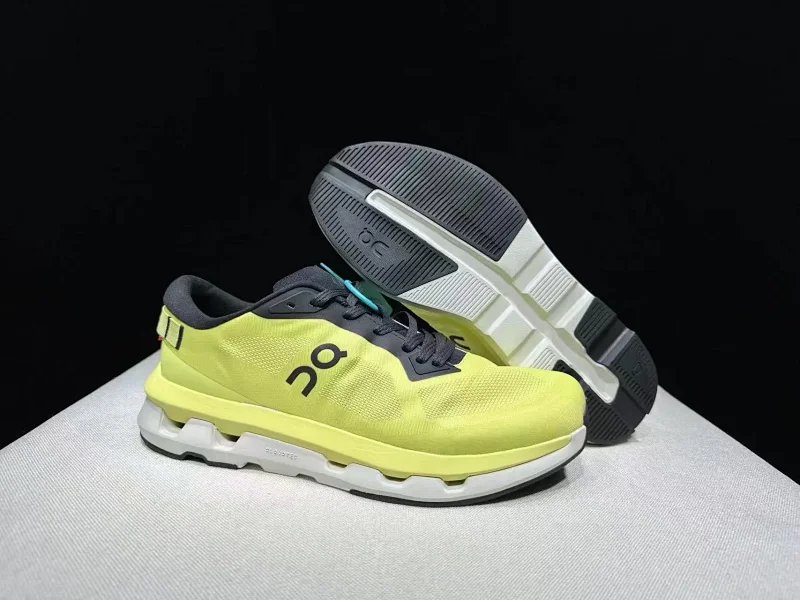 On Sneakers Cloudtilt — On Running 505 Yellow