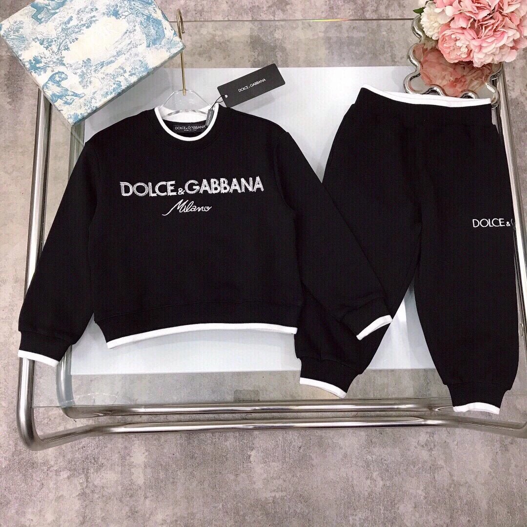 Gucci Matching Sets Children's two-piece sweater and jogger — 40
