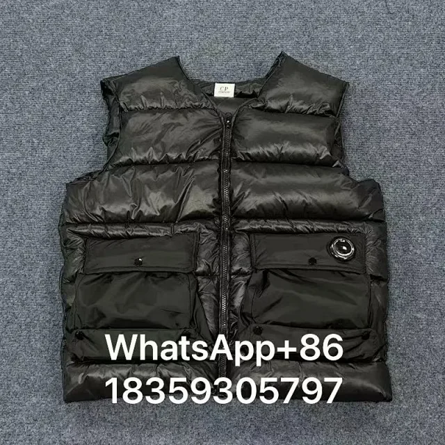 Moncler Vests Quilted Puffer Vest product detail image 11