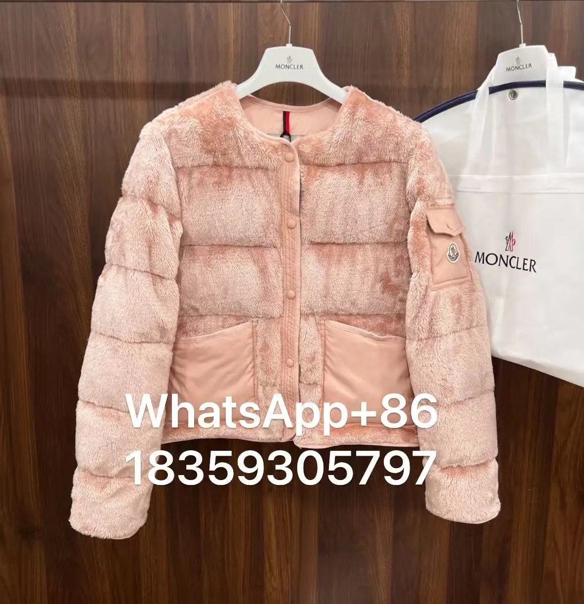 Stüssy Down Jackets Hooded quilted puffer jacket image 4