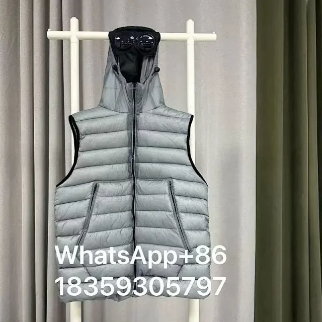 Moncler Vests Quilted Puffer Vest product detail image 8