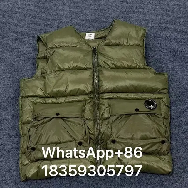 Moncler Vests Quilted Puffer Vest product detail image 9