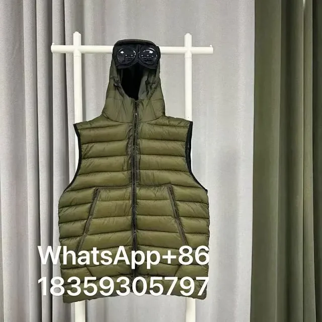 Moncler Vests Quilted Puffer Vest product detail image 7