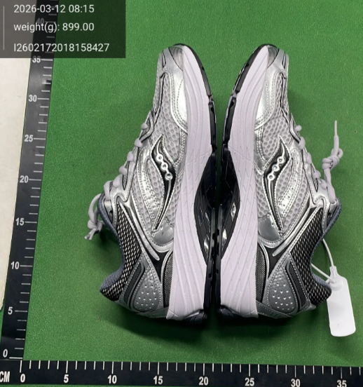 Full Engine 9 Outdoor Running Shoes Cushioning Wear-Resistant Thick Sole Unisex 3-Point