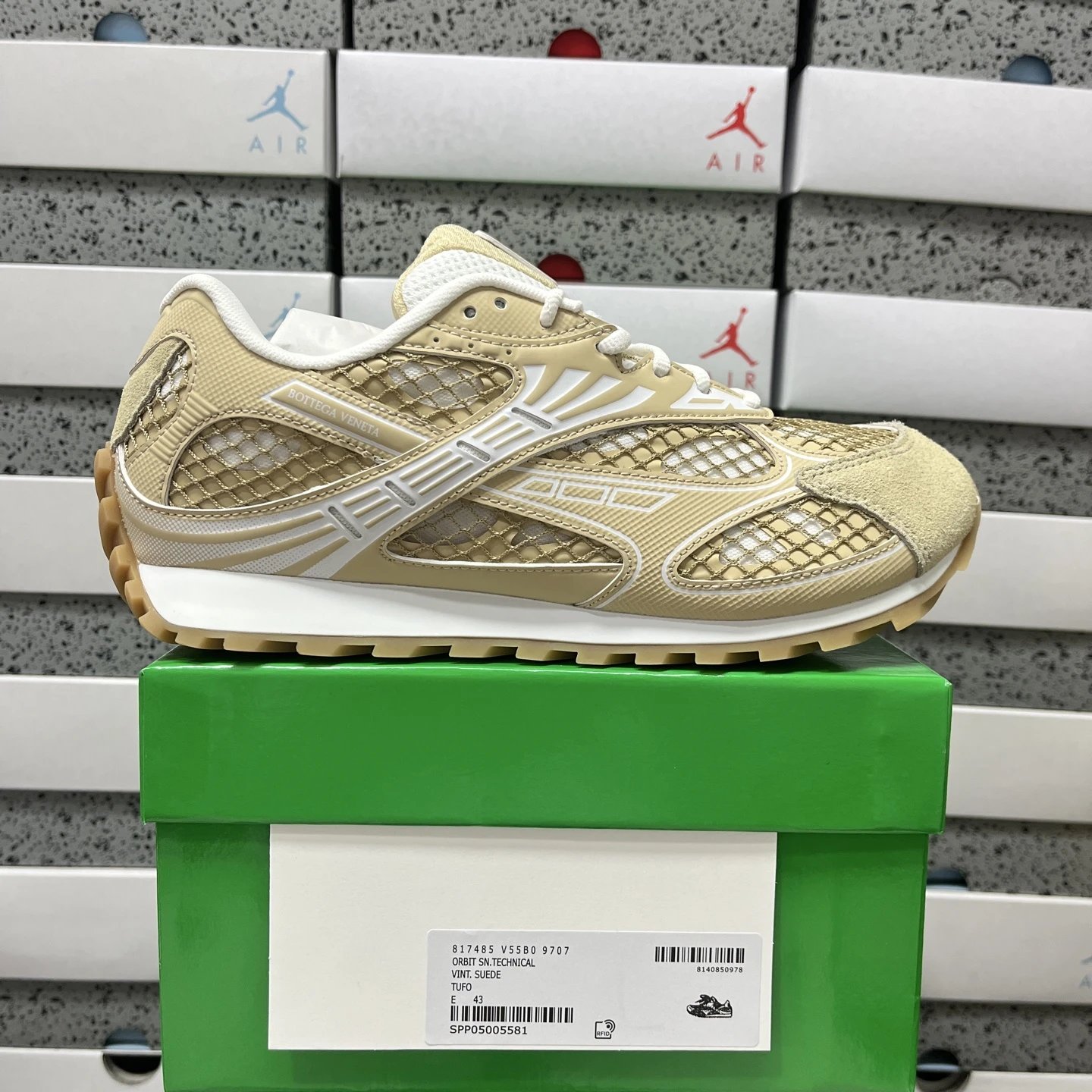 817485 V55B0 9707 Beige (35-47)