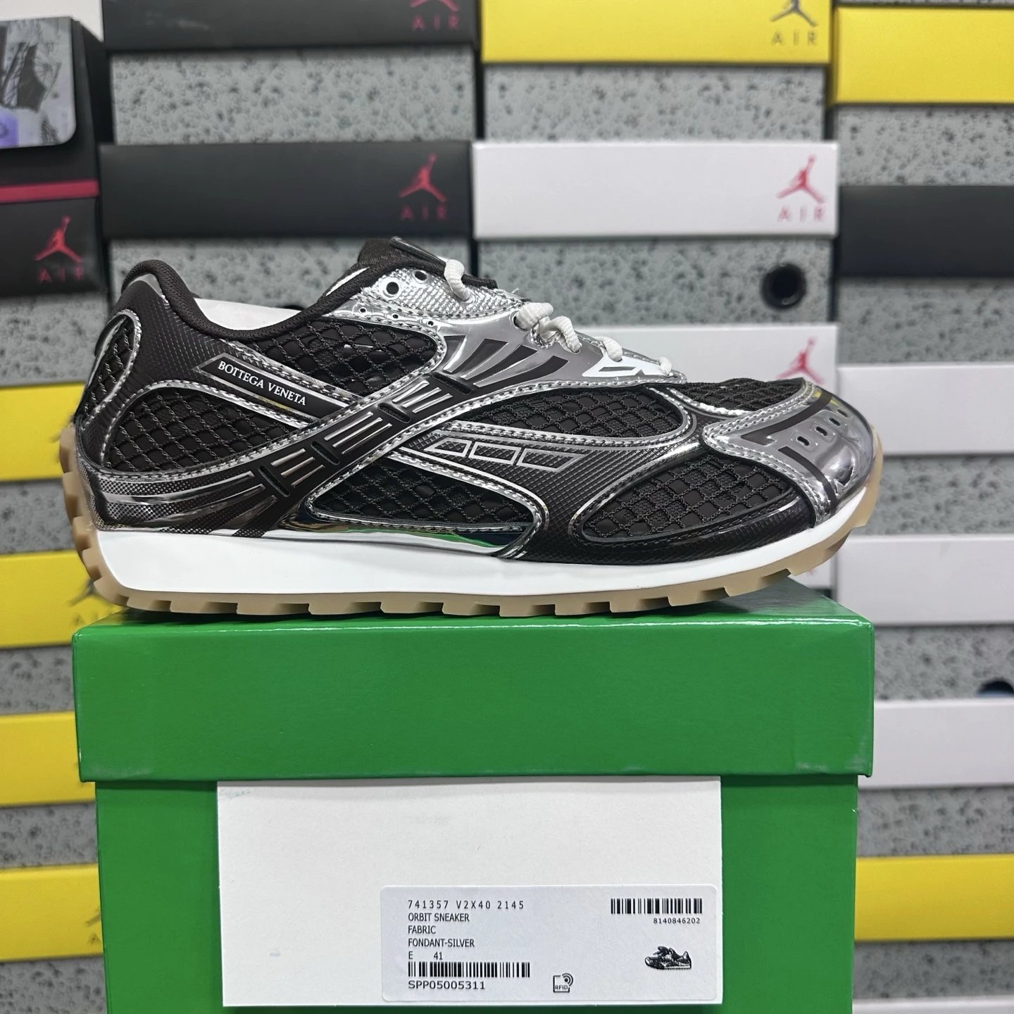 741357 V2X40 2145 Black Silver (35-47)