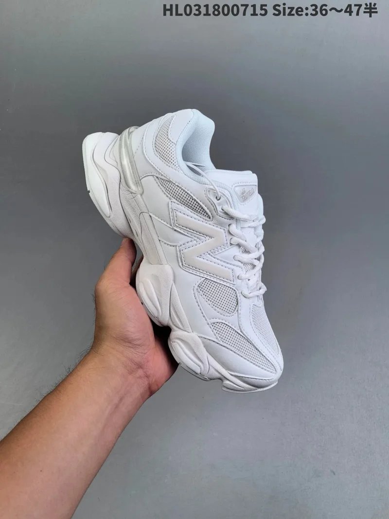 9060 White (half sizes can be noted)