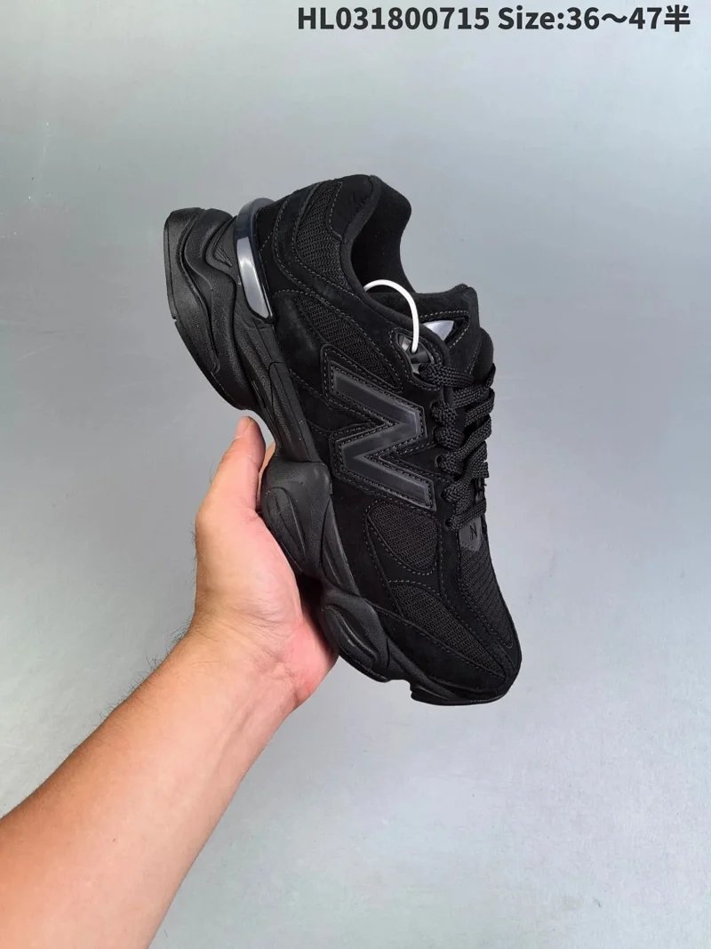 9060 Black (half sizes can be noted)