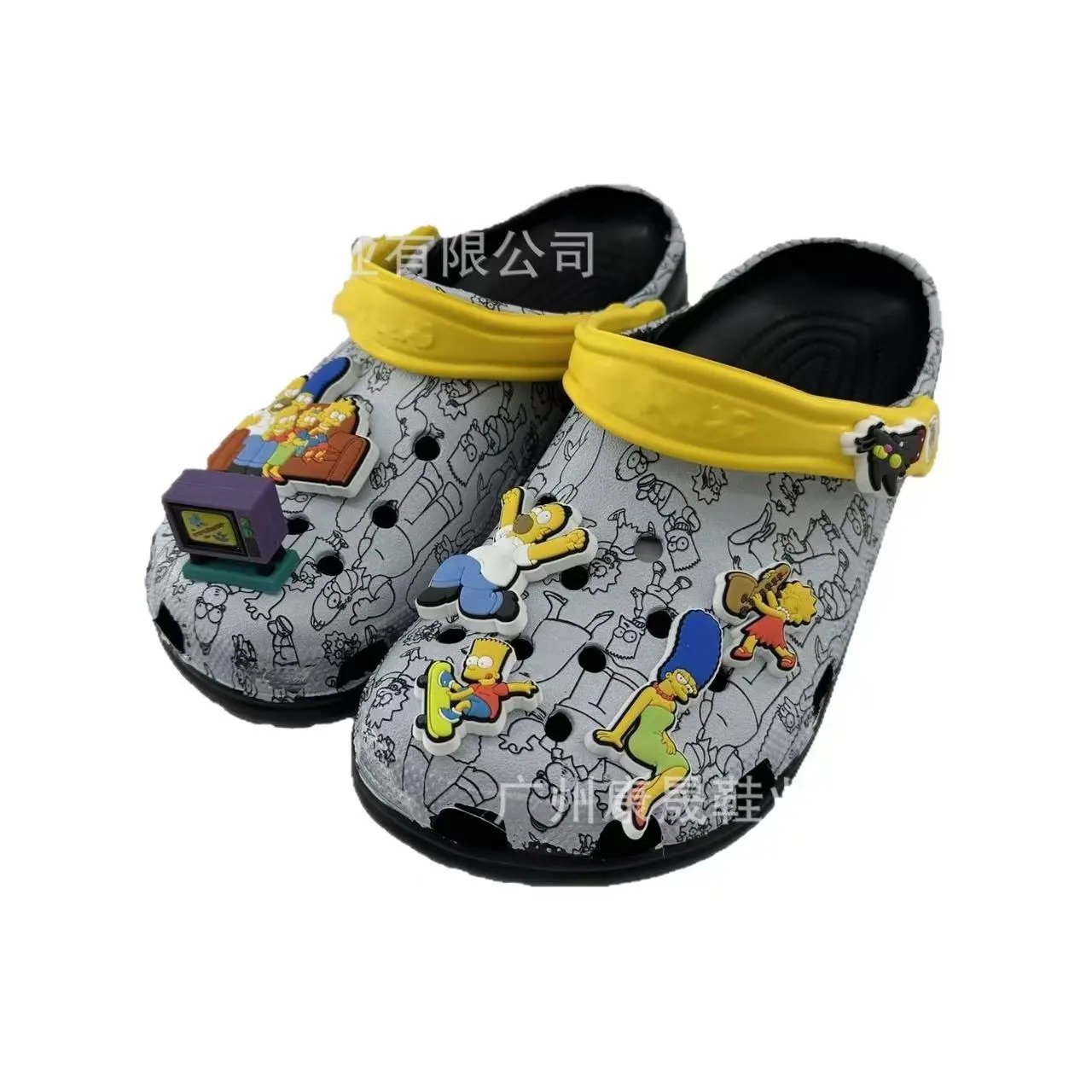 Crocs Slippers Camouflage clog with ape-themed charms — 20